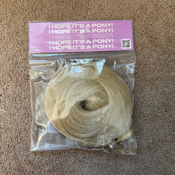 NWT • InserNameHere Ponytail - Picture 2 of 5